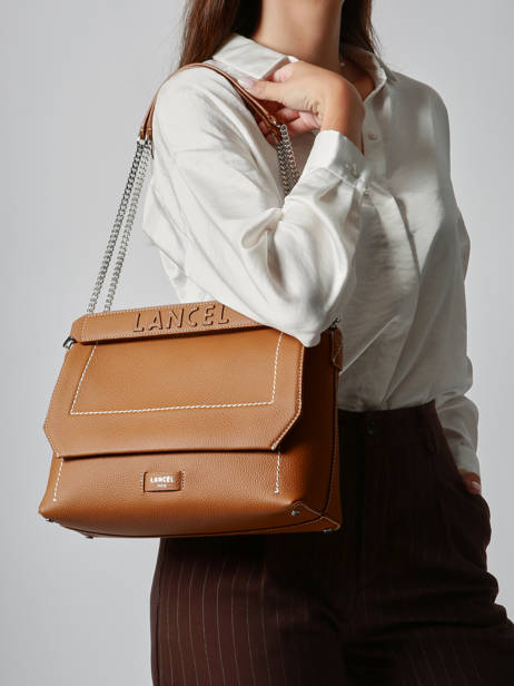 Cross Body Tas L Ninon Soft Leder Lancel Bruin ninon A13783 ander zicht 2