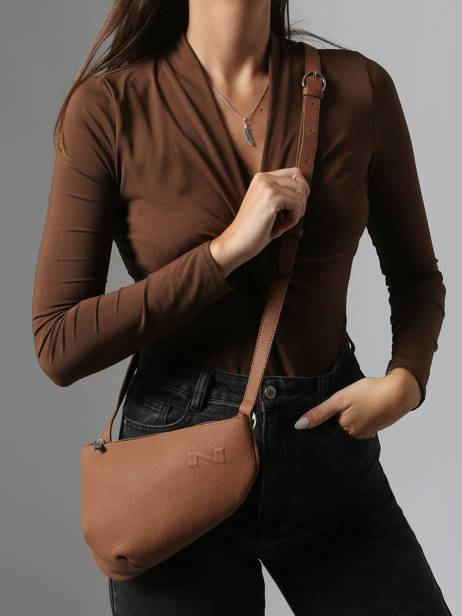 Cross Body Tas City Perle Leder Nathan baume Bruin n city N1811000 ander zicht 1