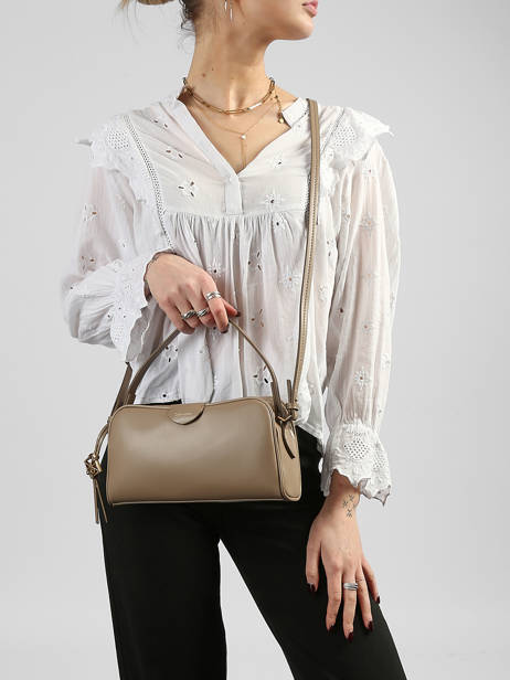 Sac Bandoulière Emblem Trio Polyurethane Calvin klein jeans Beige emblem trio 4F3370G vue secondaire 1