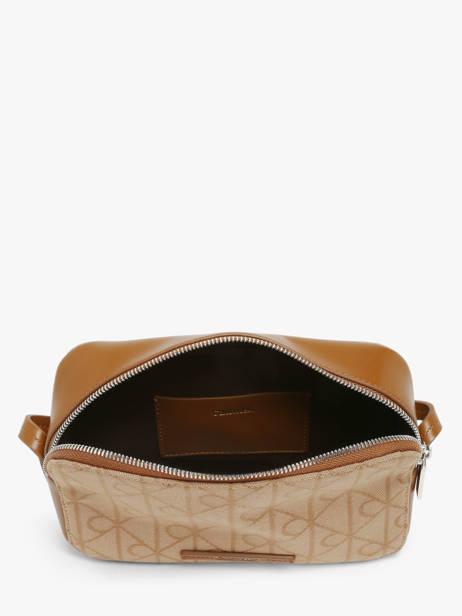 Cross Body Tas Emblem Jacquard Calvin klein jeans Beige emblem jacquard 4F3533G ander zicht 2